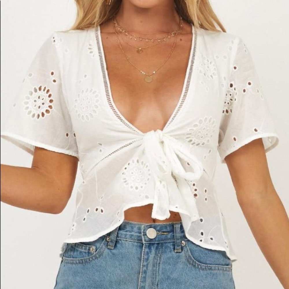 Eyelet Cropped Tie Front Top